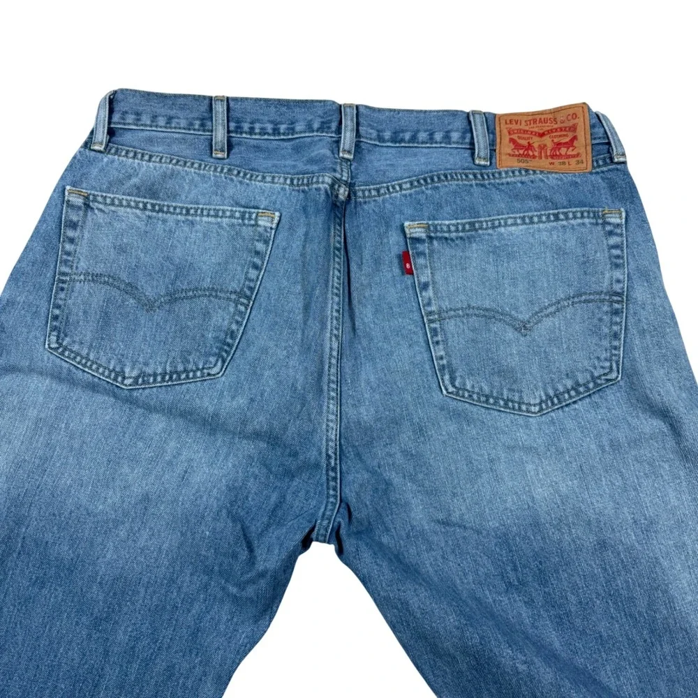 Levi's 505 Regular Fit Jeans Mens 38x34 Blue Medium Wash Straight Leg Denim